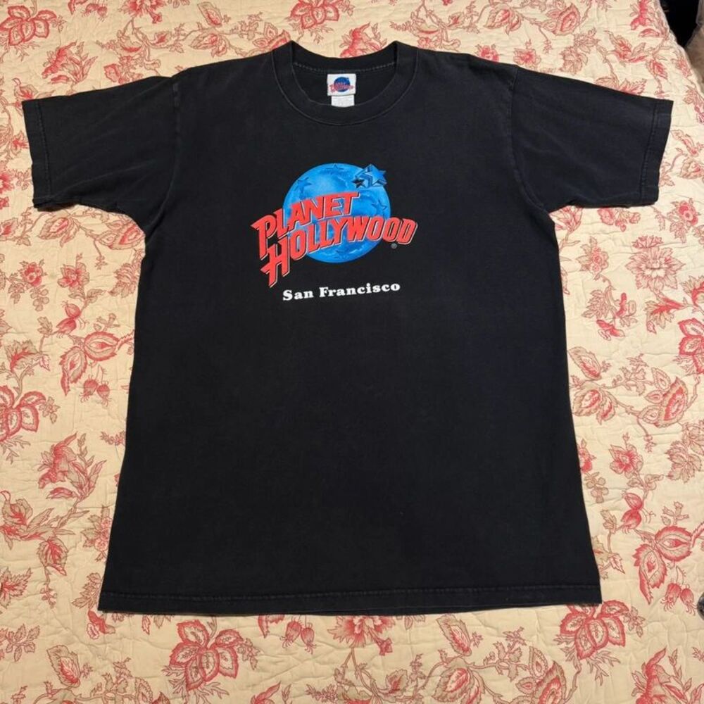 Vintage 90s Planet Hollywood Single Stitch Made in USA tee!